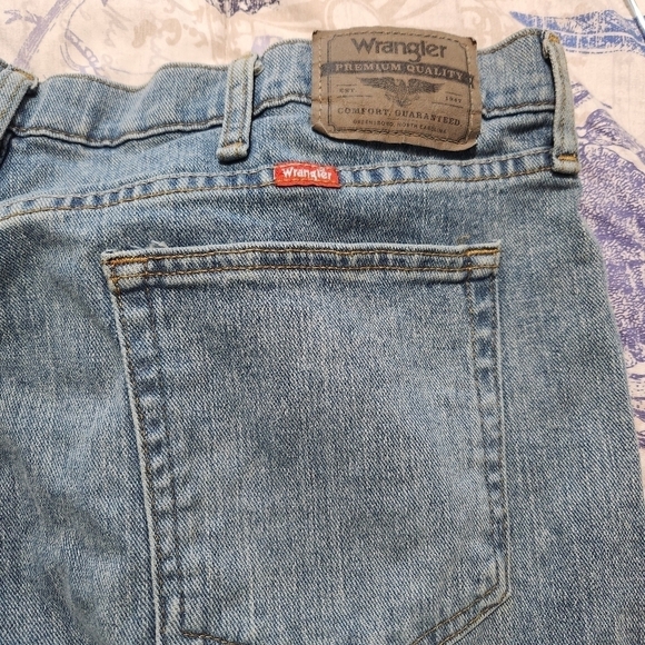 NWT Wrangler Men's Jeans Relaxed Fit Flex Fit, sz 40 - Picture 4 of 6